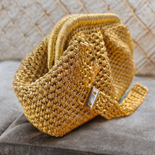 Clutch Gracia Canestro Dorado Metálico