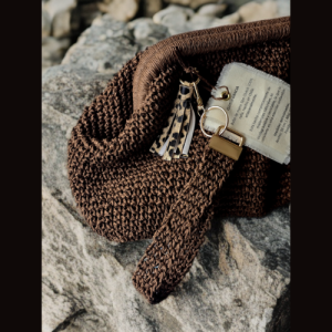 Clutch Gracia Moka en Rafia