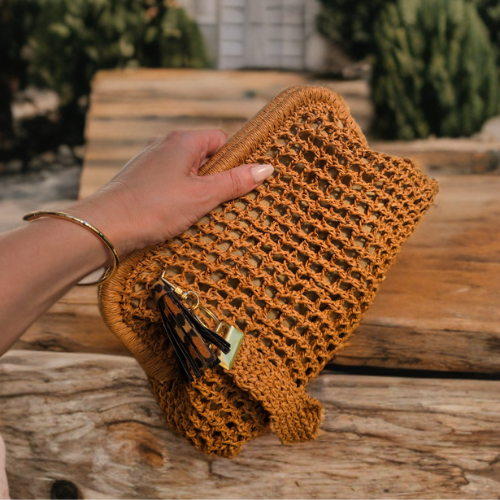 Clutch Cayetana Caramel – Bolso Tipo Red - Imagen 2